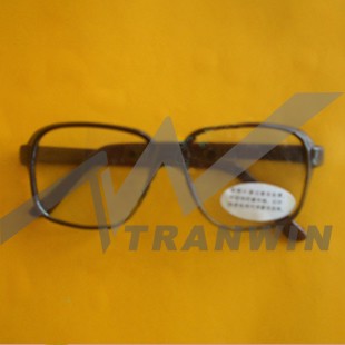 白光焊接防護(hù)眼鏡